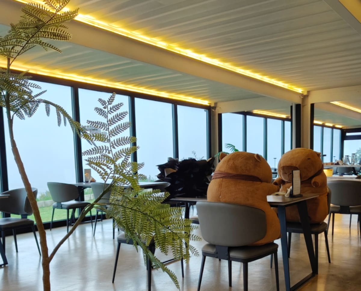 桃園龍潭景觀餐廳|見山景觀餐廳,山嵐圍繞的玻璃屋餐廳,霧景與夜色都迷人 - 第3張圖 桃園龍潭景觀餐廳|見山景觀餐廳,山嵐圍繞的玻璃屋餐廳,霧景與夜色都迷人